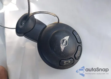 2010 Mini Cooper из США, поврежденный, VIN WMWMM3C56ATP76130